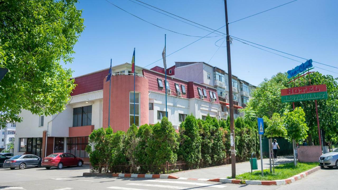 Hotel TEX Club Botoşani Exterior foto